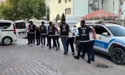 Kar maskeleriyle araç soyan 5 şüpheli yakalandı