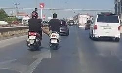 Kara yolunda seyir halindeyken ayağıyla önündeki motosikleti itmeye çalıştı