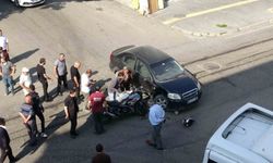 Kars'ta ilginç kaza: Otomobil ile motosiklet çarpıştı, sürücü motosikletini bırakıp kayboldu