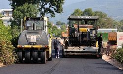 Kartepe'de 4 sokakta asfalt mesaisi