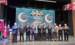 Kayseri'de 3 belediye meclis üyesi MHP'ye katıldı
