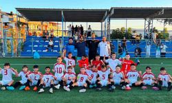 Körfez Gençlerbirliği U12 takımı minikler turnuvasında namağlup şampiyon oldu
