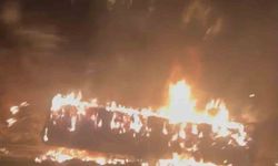 Kuzey Marmara Otoyolunda saman yüklü tır dorsesi alevlere teslim oldu