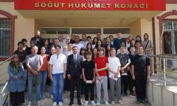 LGS başarısı gösteren öğrenciler ödüllendirildi