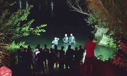 Manavgat Şelalesi'nde adacıkta mahsur kalan 6 kişi kurtarıldı