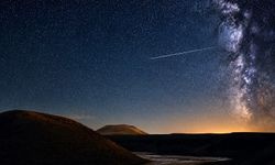 Meke Krater Gölü'nde Perseid meteor yağmuru görsel şölen sundu