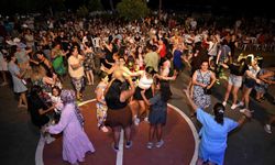 Mersin'de 'Yaz Dostum' konserleri vatandaşları müzikle buluşturuyor