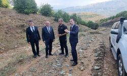 Milletvekili Karaman, Üzümlü'de toprak kayması bölgesini değerlendirdi