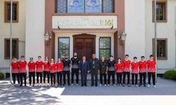 Milli badmintoncular Avrupa Şampiyonası öncesi Erzincan'da kampta
