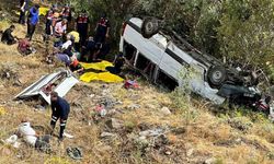 Minibüs şarampole uçtu: 4 ölü, 10 yaralı
