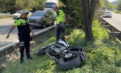 Motosiklet kamyona arkadan çarptı: 2 yaralı