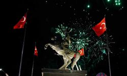 Niğde'de 30 Ağustos'un 104. yılında fener alayı