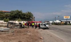 Osmaniye'de hafif ticari araç ile otomobil çarpıştı: 2 yaralı