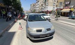 Otomobil elektrikli bisiklete çarptı: 1 yaralı