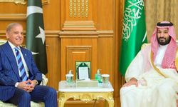 Pakistan Başbakanı Şerif, Suudi Arabistan Veliaht Prensi Selman ile görüştü
