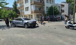 Pikap ile otomobil çarpıştı: 1 yaralı