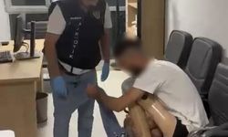 Protez bacağından uyuşturucu çıktı: 830 gram metamfetamin ele geçirildi