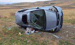 Samsun'da otomobil şarampole devrildi: 1'i bebek 3 yaralı