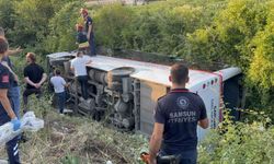 Samsun'da özel halk otobüsü devrildi: 21 yaralı