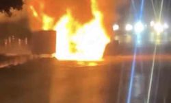 Samsun'da seyir halindeki otomobil alev topuna döndü