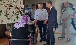 Sinop'ta huzurevi sakinlerine sürpriz doğum günü