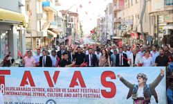 Tavas'da zeybekli festival