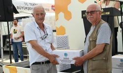 Tekirdağ'da 780 arı yetiştiricisine yem desteği sağlandı