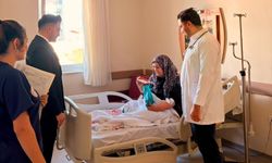 Tercan Devlet Hastanesi'nde yatan hastalar ziyaret edildi