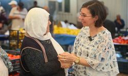 Uşak Belediye Başkan Vekili Terekeci Özkan, Şekerevleri Pazarı'nda esnaf ve vatandaşlarla buluştu