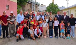 Vali Eldivan, yangınzedeleri yalnız bırakmadı