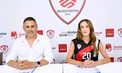 Yunusemre Belediyespor'a milli smaçör takviyesi