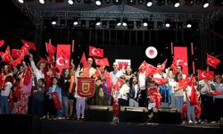 Zafer coşkusu bando ve halk oyunları gösterileri ile taçlandı
