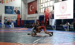 20 Ülkeden 140 sporcu, Artvin'de minderde