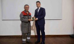 56 yıllık tamirci Çivril'de Yılın Ahisi seçildi