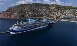 Alanya'ya 9 ayda 8 kruvaziyerle 10 bin 476 turist geldi