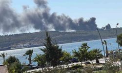 Aliağa'da gemi söküm tesislerindeki hurdalık deposunda yangın