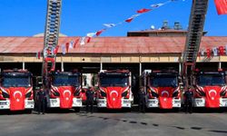 Antalya İtfaiyesi araç filosunu güçlendirdi: 24 yeni itfaiye aracı sahada