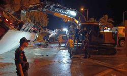 Antalya'da 2 kişinin ölümüyle sonuçlanan tır kazasında kırmızı ışık detayı