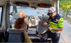 Antalya'da okul servislerine jandarma denetimi: 8 araç trafikten men edildi
