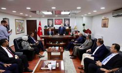 Bakan Yumaklı, AK Parti Erzincan İl Başkanlığında teşkilatla buluştu