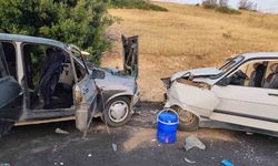 Besni'de iki otomobil çarpıştı: 8 yaralı