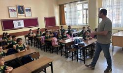 Bingöl'de ilk ders zili çaldı, öğrenciler sıralarda yerini aldı