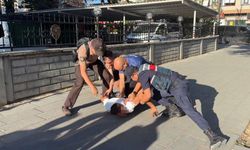 Bolu'da inşaatta başlayan kavga polis merkezi önünde devam etti