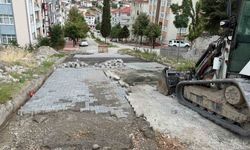 Boyabat'ta bozulan yollar onarılıyor