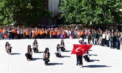 Çatak'ta İlköğretim Haftası kutlandı