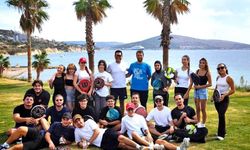 Çeşme'de üniversite öğrencileri, padel sporuyla buluştu