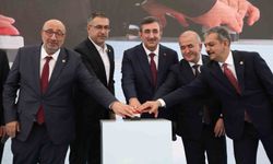 Cumhurbaşkanı Yardımcısı Yılmaz: 'Sağlıkta erişimin en güçlü olduğu ülkelerden birisiyiz'