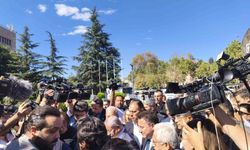 Davutoğlu ifade vermek üzere Ankara Adliyesi'ne geldi