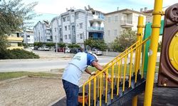 Didim Belediyesi'nden parklarda genel bakım çalışması