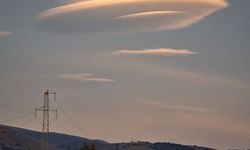 Erzincan'da UFO'yu andıran mercek bulutu ilgi çekti